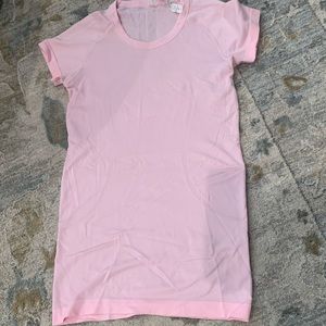 Lululemon Swiftly Tech